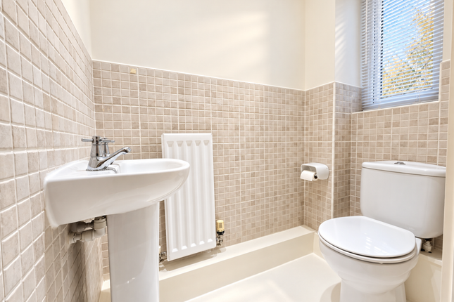10, Reeceton Gardens, Bolton photo 4