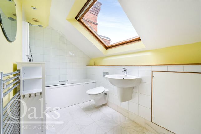 Flat for sale in Canterbury Grove, London