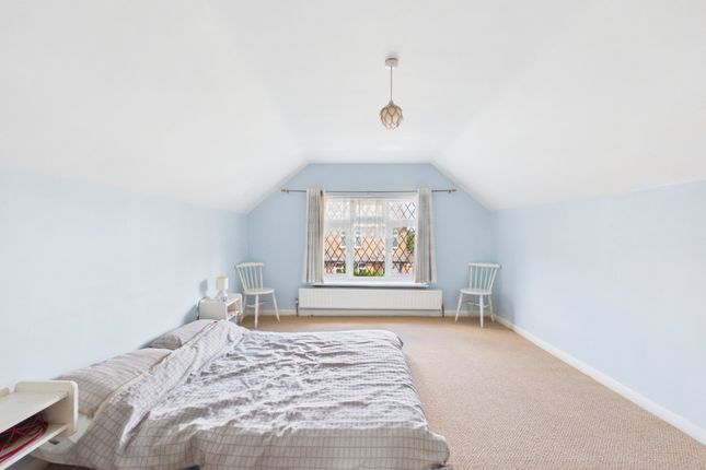 11A,, Wellington Road, Surrey photo 4