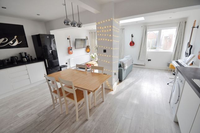 25, Croft Drive, Moreton photo 2