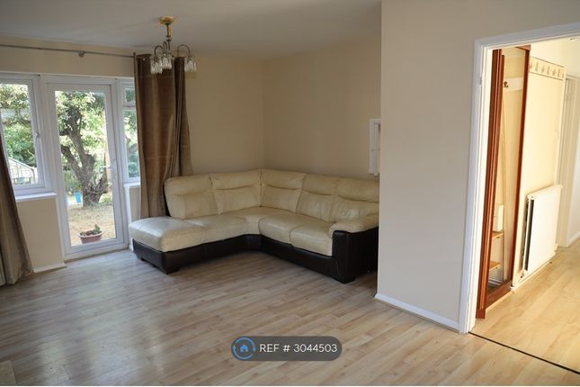 Knights Way, Emmer Green, Reading photo 4