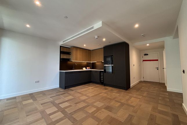 KZ106,Apartment 708, 4 Merino Gardens, London photo 3