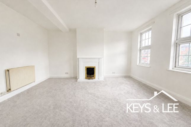 32A Collier Row Road, Romford, Greater London photo 4