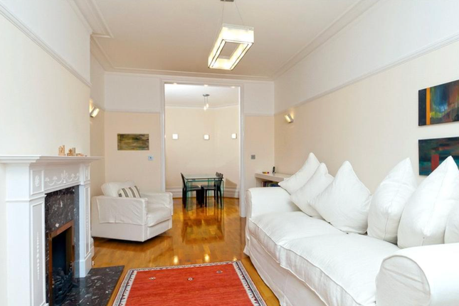 2-bed flat on St. Johns Wood Court, St. Johns Wood Road, London, £800,000