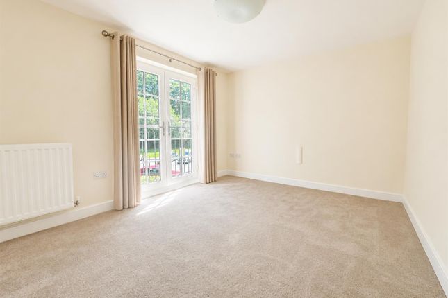 13, Mauritius House, Balliol Grove, Maidstone photo 3