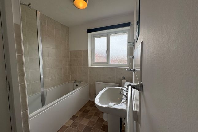 9, Parkstone Close, Nottingham photo 4