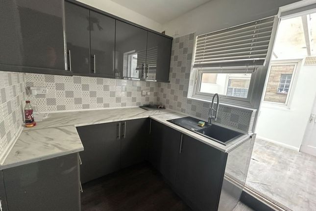 34 Park Street, Westcliff-on-Sea photo 3