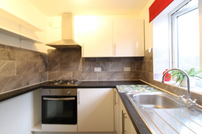 121, Southville Close, Feltham photo 5