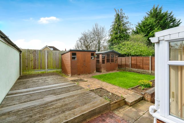 Bungalow for sale in Nappsbury Road, Luton, Bedfordshire