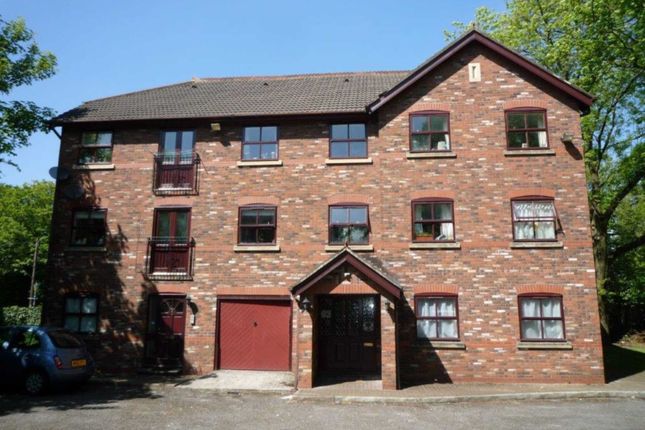 Flat to rent in Orchard Court, Ladybarn Lane, Fallowfield, Manchester