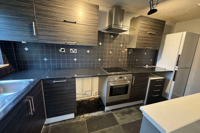 31, Mallard Drive, Bolton photo 4