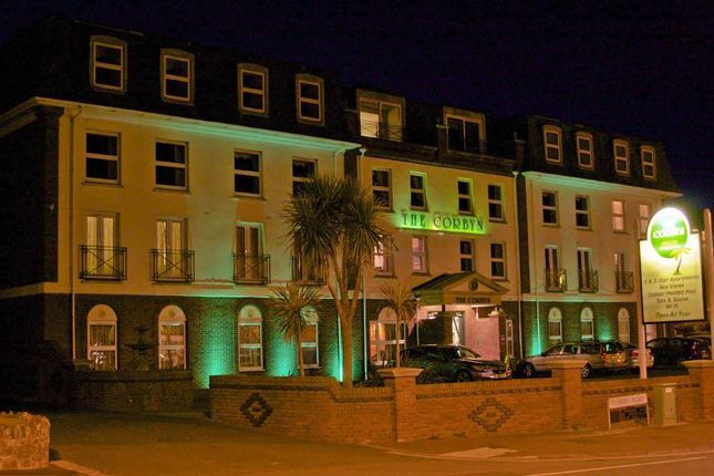 Thumbnail Flat to rent in Sea Front, Torquay