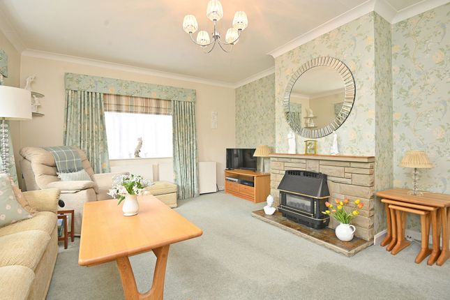 11 Woodlands Walk, Harrogate photo 4