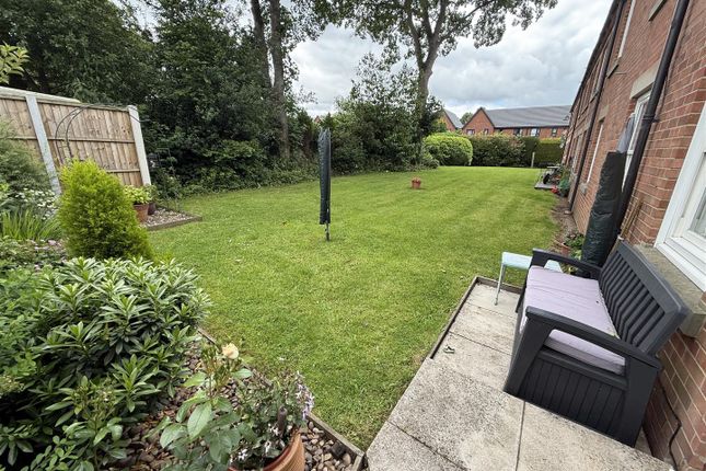 1, Meadow Court, Belper photo 4