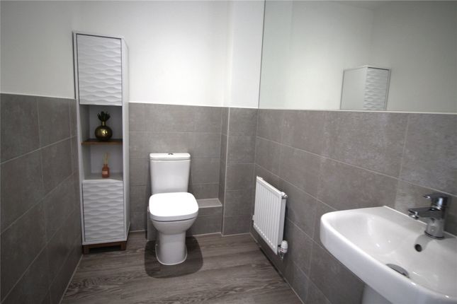 99, Castle Hill Drive, Swanscombe photo 4