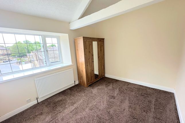3a Savile Park Street, Halifax photo 4