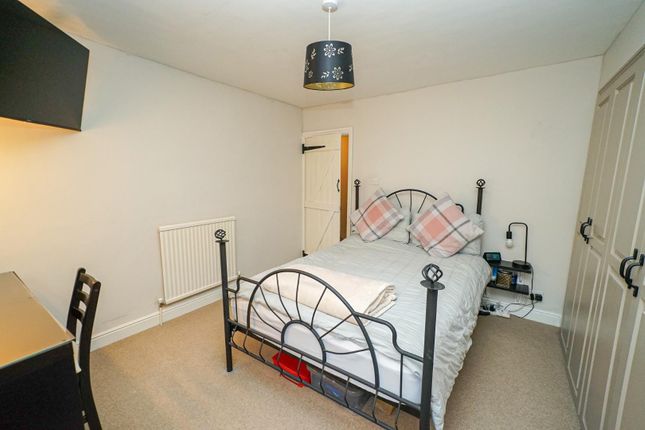 Terraced house for sale in Church Street, Leighton Buzzard