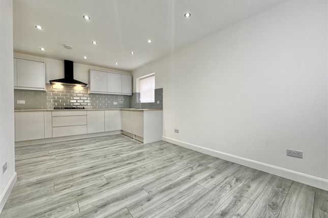 103, Moores Road, Leicester photo 4