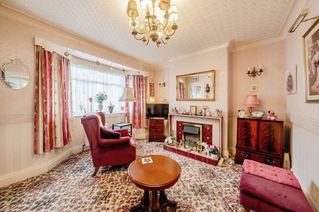 19, Oaklands Road, Leeds photo 2