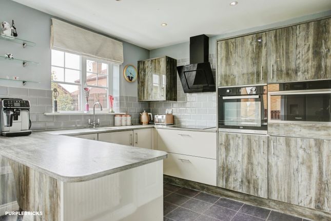 25, Cloverhill Court, Stanley photo 4