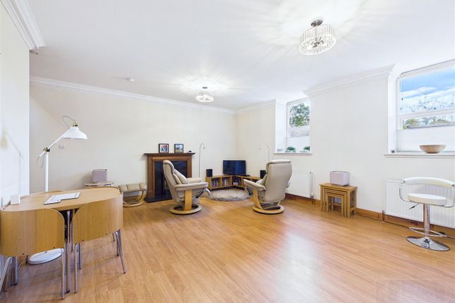 5 Woodside Hall, Woodside Avenue, Grantown on Spey photo 3