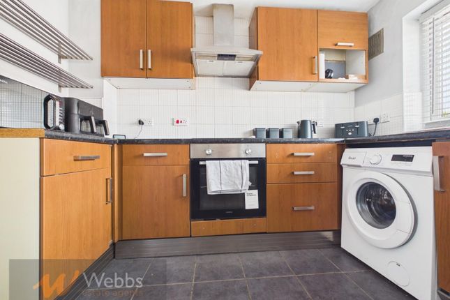 30, Schoolgate Close, Walsall photo 3