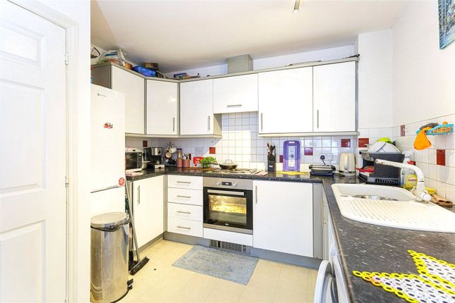 Flat for sale in The Fairways, Portsmouth, Hampshire