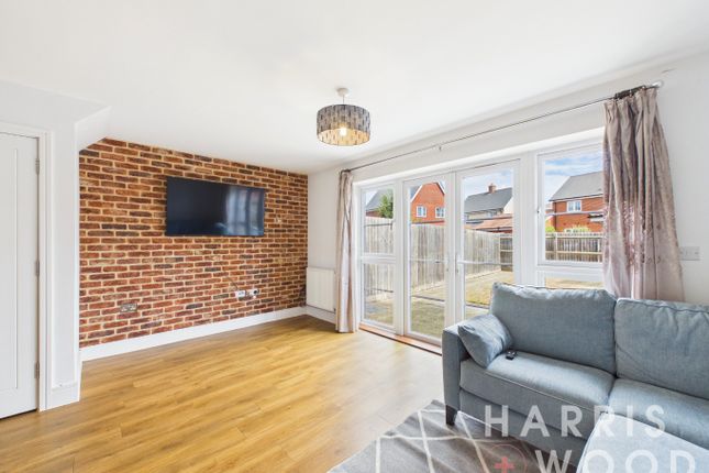 23 Wildeve Avenue, Colchester, Essex photo 3