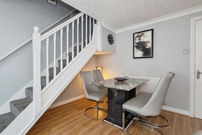 33, Petrel Close, Greater Manchester photo 4