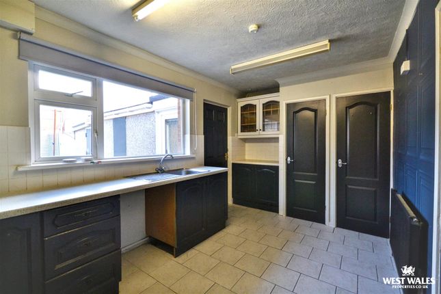 15, Rhyd-Y-Felin, Cardigan photo 4