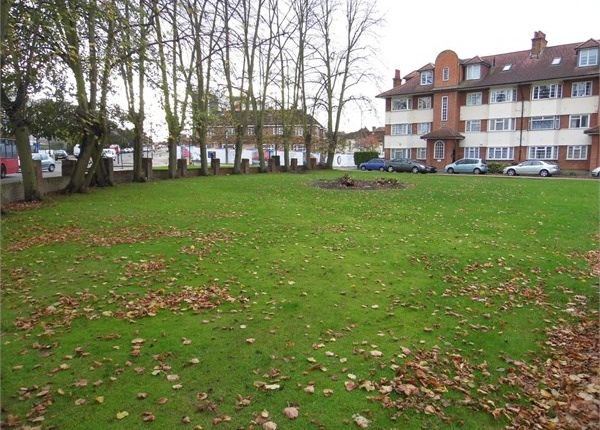Flat to rent in Imperial Court, Imperial Drive, Harrow