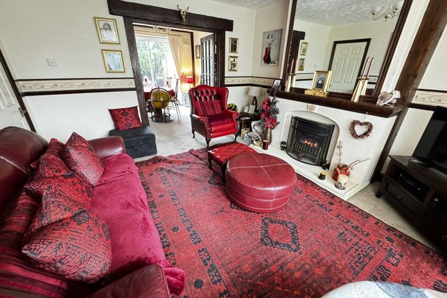 48 Jones Road, Willenhall photo 3