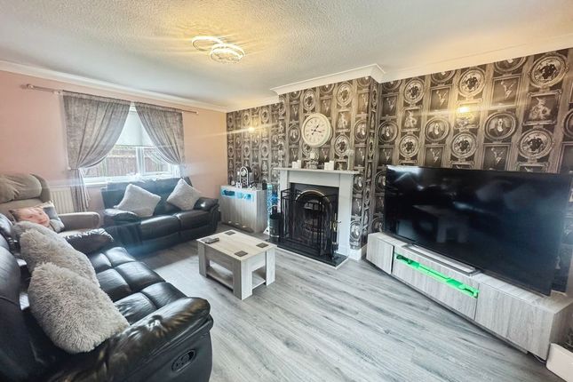 10, Otterburn Green, Newcastle Upon Tyne photo 4