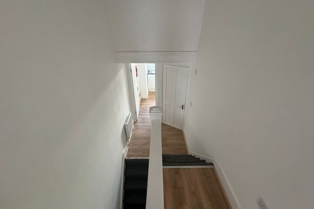 34, Palmerston Road, Walthamstow photo 5