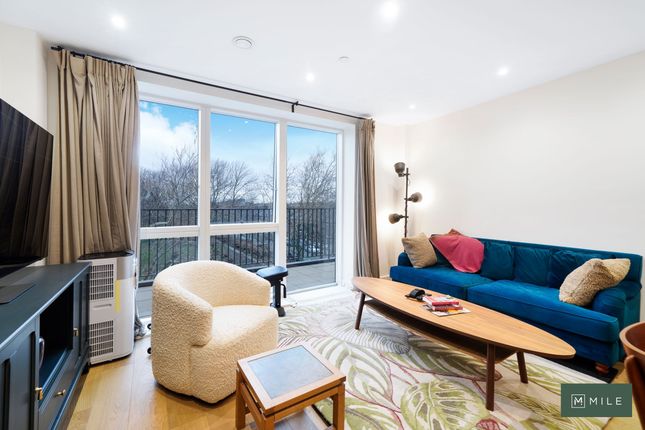 Thumbnail Flat for sale in Third Avenue, North Ken