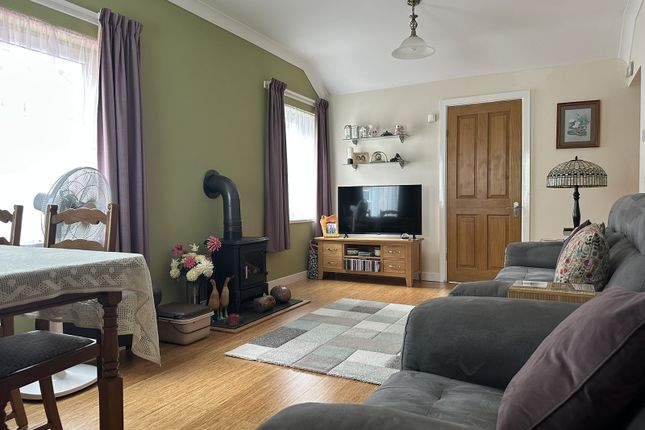 11, Samuels Road, Cwmllynfell photo 2