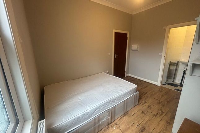 358, Lincoln Road, Enfield photo 3