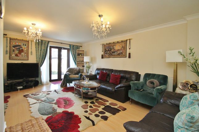 Detached house to rent in Arlington Road, Woodford Green