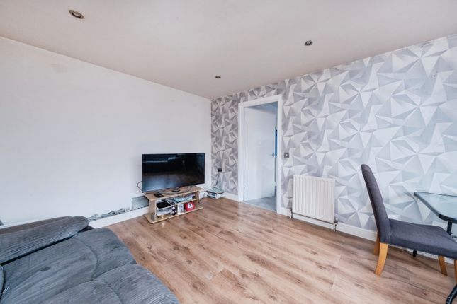 3, Wisley Avenue, Milton Keynes photo 3