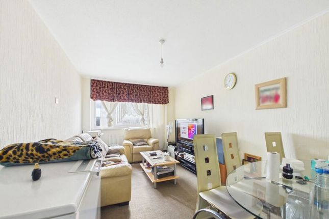 Flat 703 Raymond Postgate Court 1, Tawney Road, London photo 2