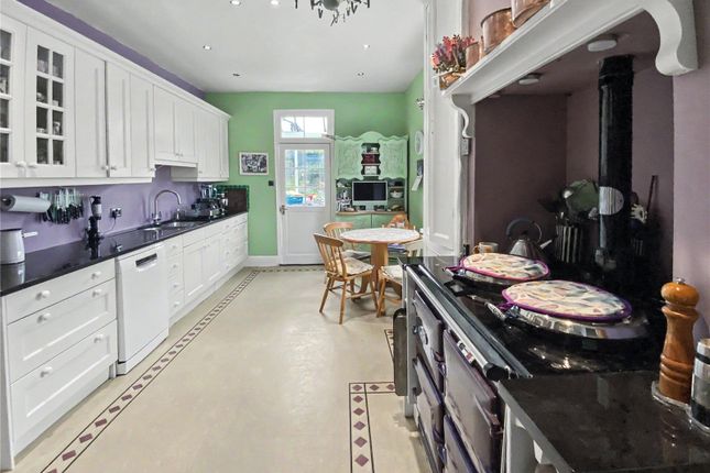 43, Old Road, Devon photo 4