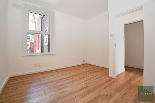 61 Ley Street, Ilford photo 3