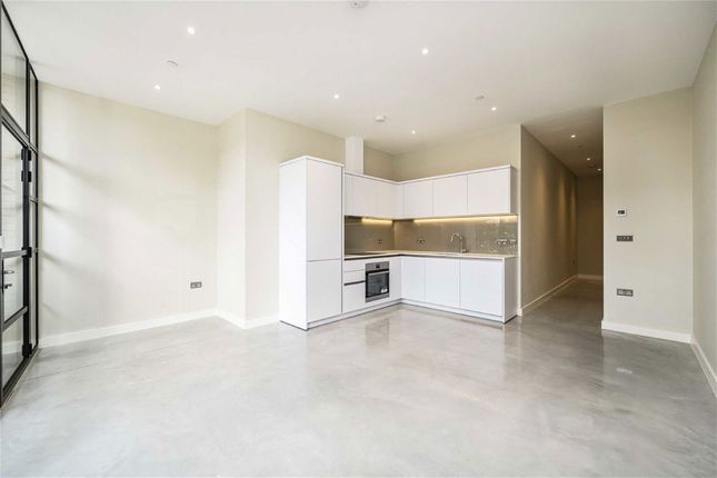 Flat 17, 1, Hampshire Street, London photo 2