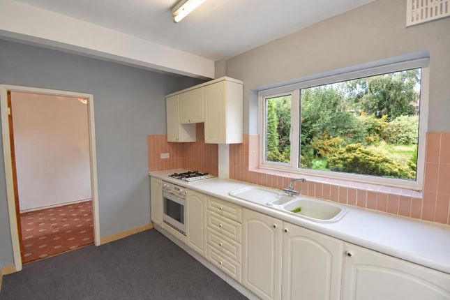 32, Springfield Crescent, Alfreton photo 4