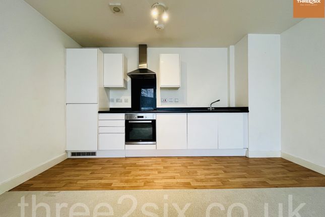 6 Castle Court, The Minories, Dudley photo 3