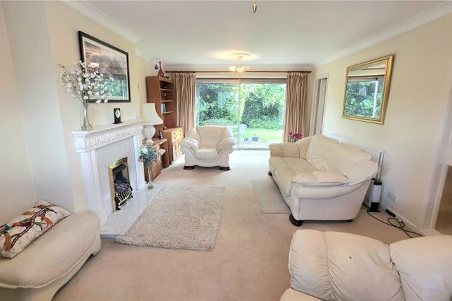 11, Cotswold Drive, Coventry photo 2