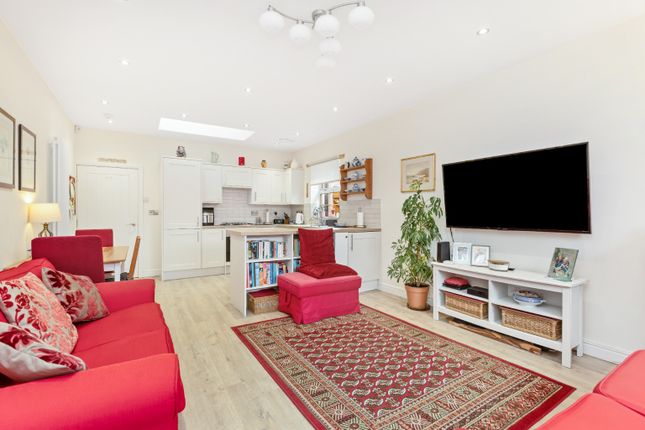 The Coach House, 21A, Hawthorn Gardens, Loanhead photo 4