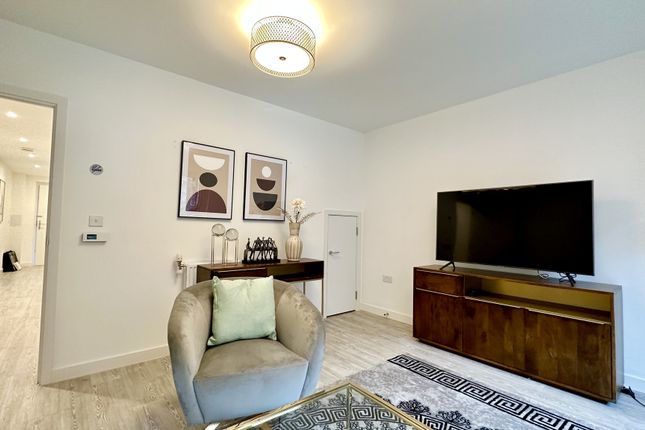 Flat to rent in Cantwell House, 3-13 Shipbuilding Way