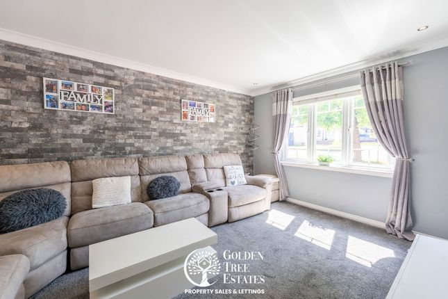 64, Glentye Drive, Alloa photo 2