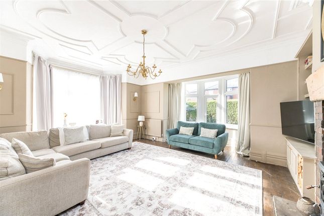 Lyndhurst,, Rooms Lane, Leeds photo 2